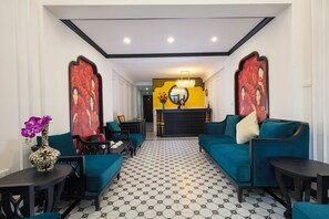 Reception - Queen Light Hotel (Hanoi)