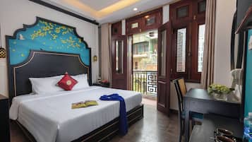 Quarto casal luxo, 1 cama King, sacada | Vista do quarto