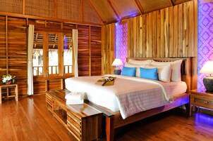 Superior Bungalow | Premium bedding, free minibar, in-room safe, blackout drapes