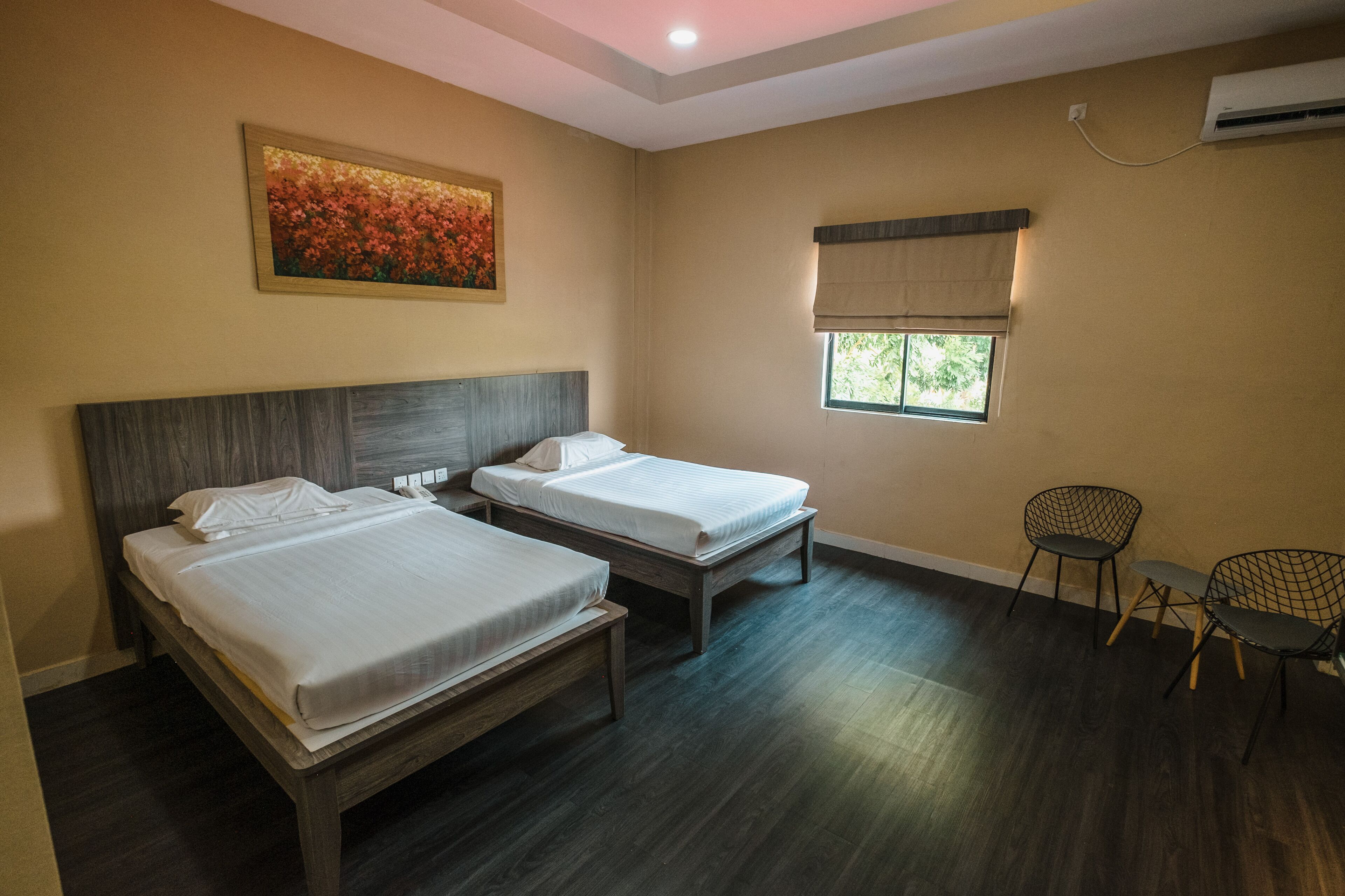 basic double or twin room | in-room safe, desk, free wifi, bed sheets