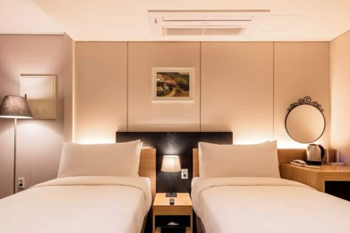 Biancheria da letto di alta qualità, una cassaforte in camera