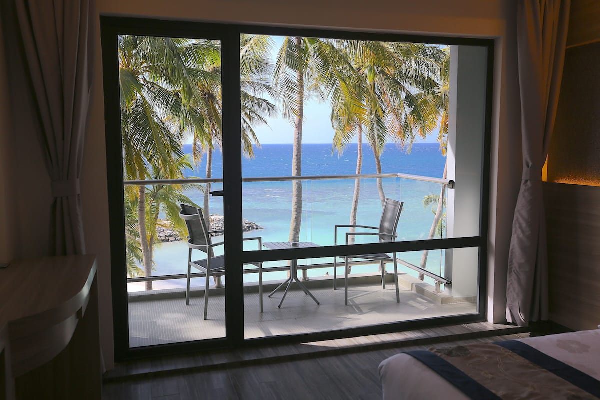 deluxe double room with balcony and sea view | balcony