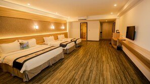 Deluxe Quadruple Room | Minibar, in-room safe, individually furnished, desk - Kaani Grand Seaview (Maafushi)
