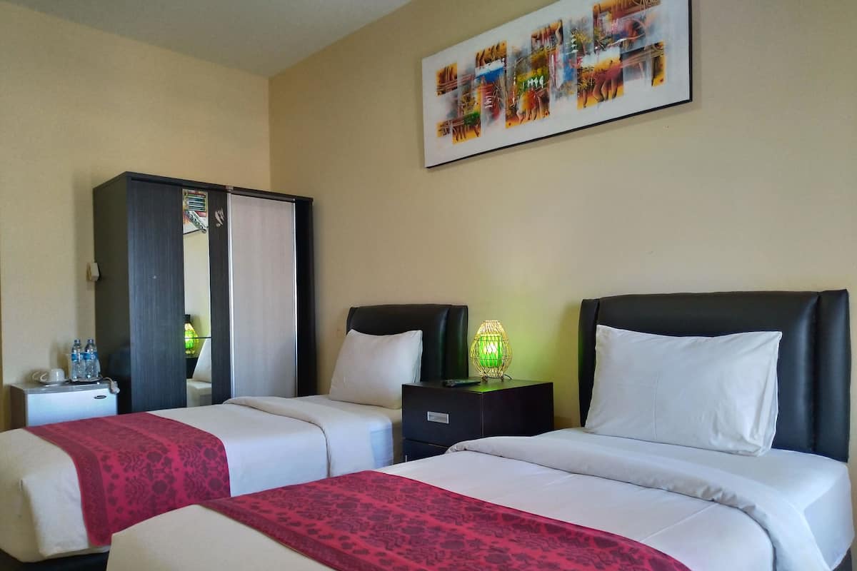Deluxe Twin Room | Premium bedding, desk, soundproofing, free WiFi