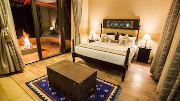 Superior Cottage | Individually decorated, individually furnished, desk, laptop workspace