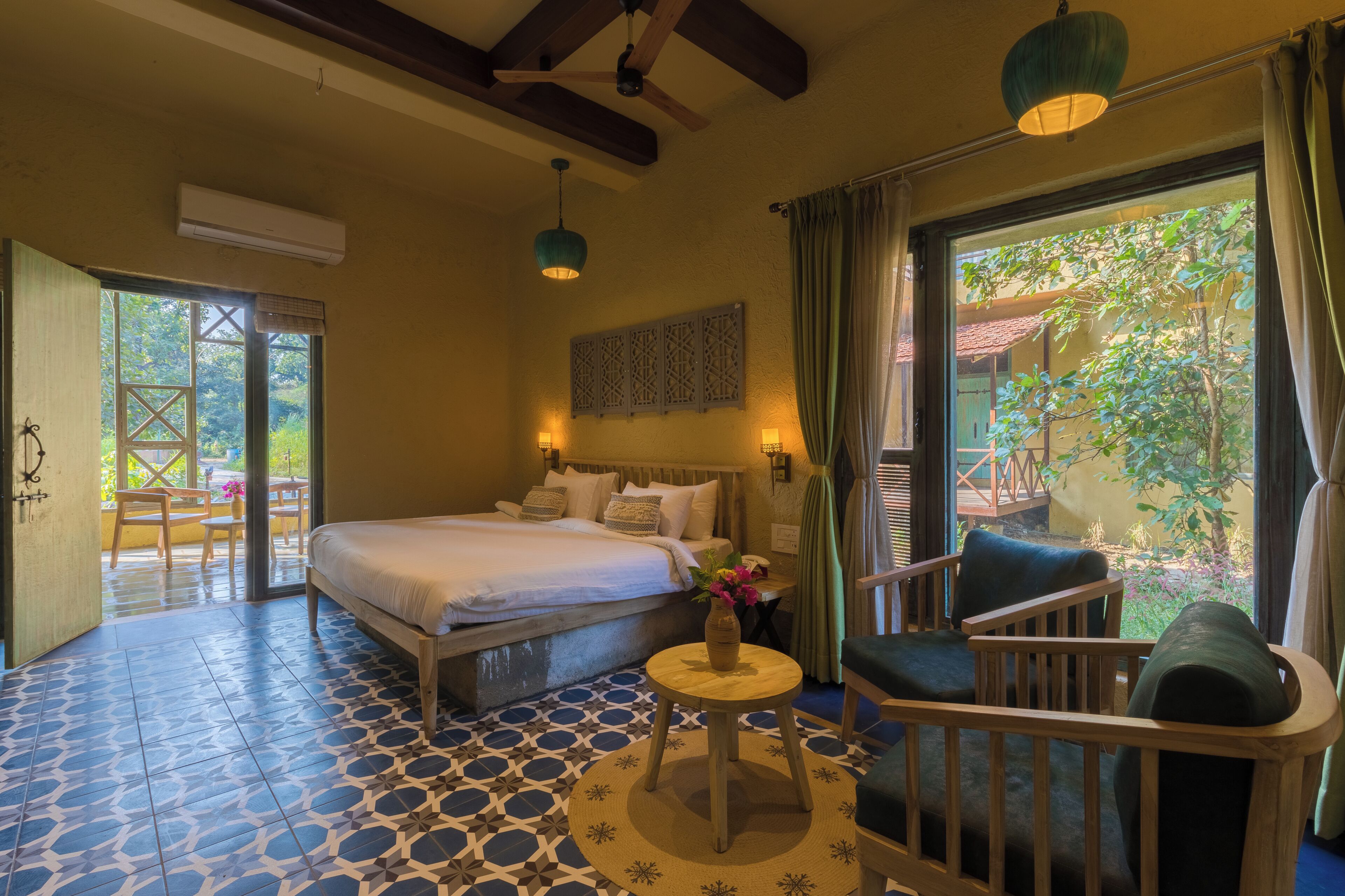 Deluxe Villa | Individually decorated, individually furnished, desk, laptop workspace