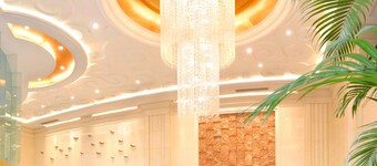 Golden Eagle Summit Hotel Downtown
