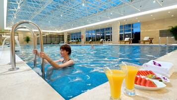 Indoor pool, outdoor pool