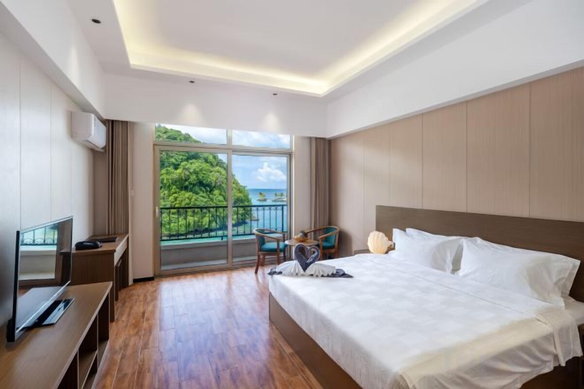 Premier Ocean View Room