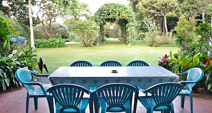 Vila Bunga Merah Gelatik