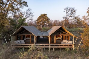 Tent (Family) - Sable Alley (Khwai)