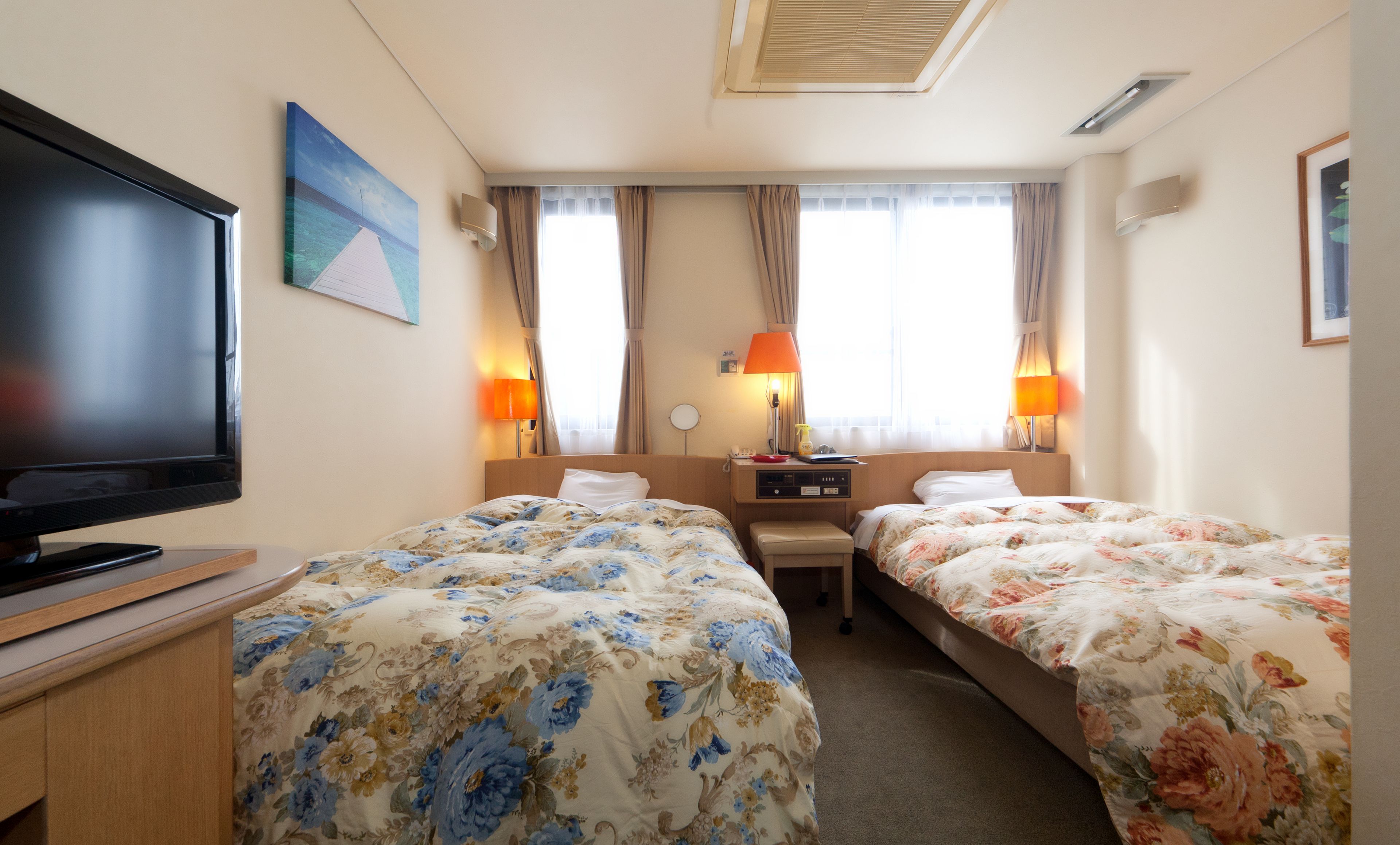 standard twin room, non smoking | desk, soundproofing, iron/ironing board, free wifi
