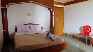 Standard Room | Desk, free WiFi