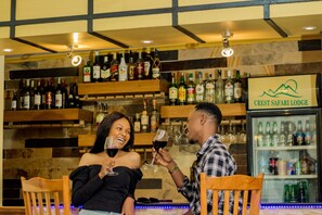 Bar (on property) - Crest Safari Lodge (Arusha)