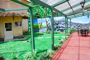 Breakfast, lunch, dinner served; local and international cuisine  - Crest Safari Lodge (Arusha)