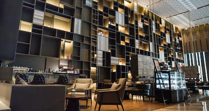 Golden Eagle International Hotel
