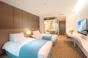 Premium bedding, in-room safe, blackout curtains, free WiFi - Hotel Whistlelark Jeju (Jeju City)