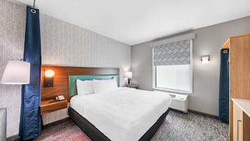 Studio Suite, 1 King Bed, Non Smoking | Hypo-allergenic bedding available, down comforters, in-room safe, desk