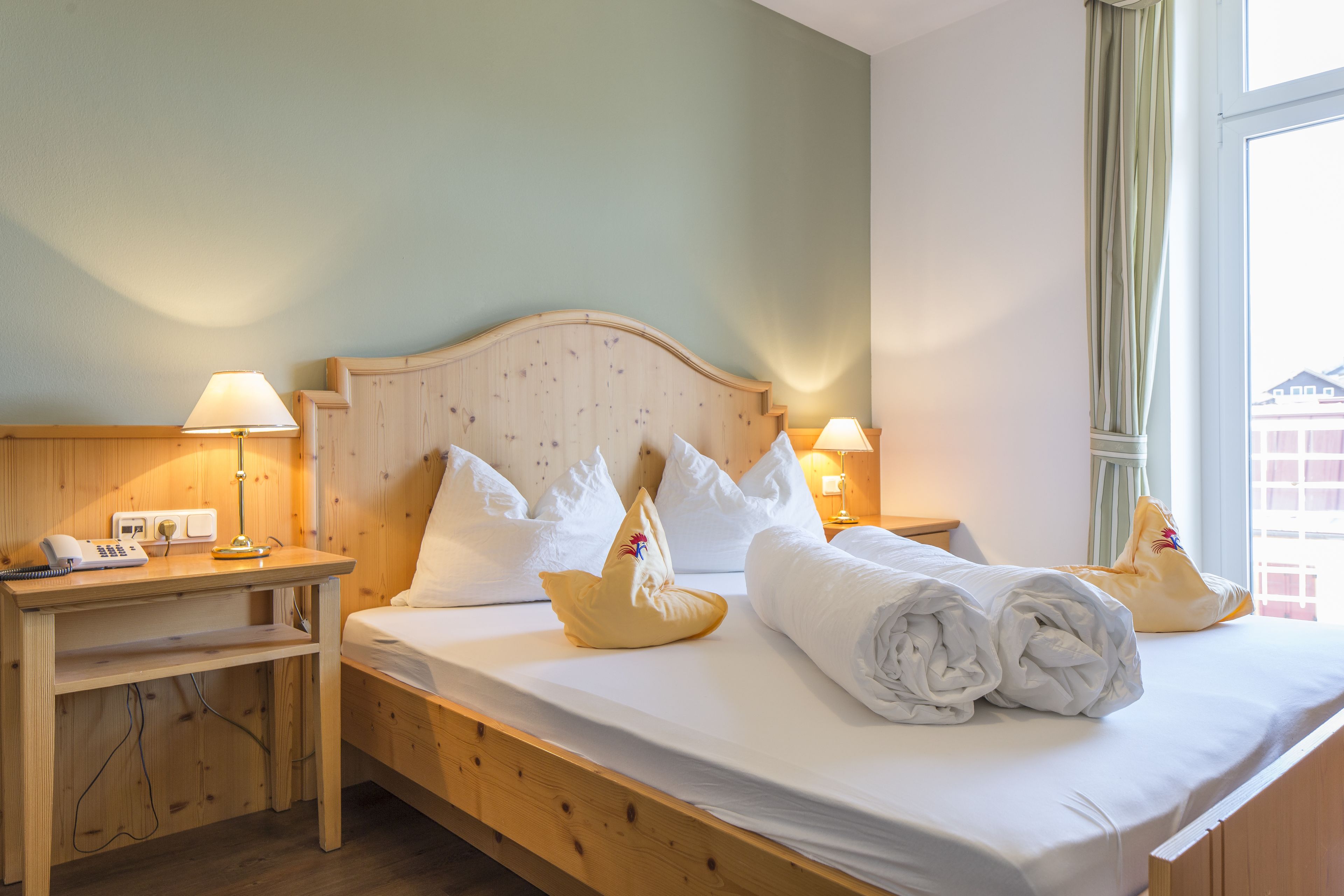 comfort double room, balcony | hypo-allergenic bedding, down duvets, in-room safe, desk