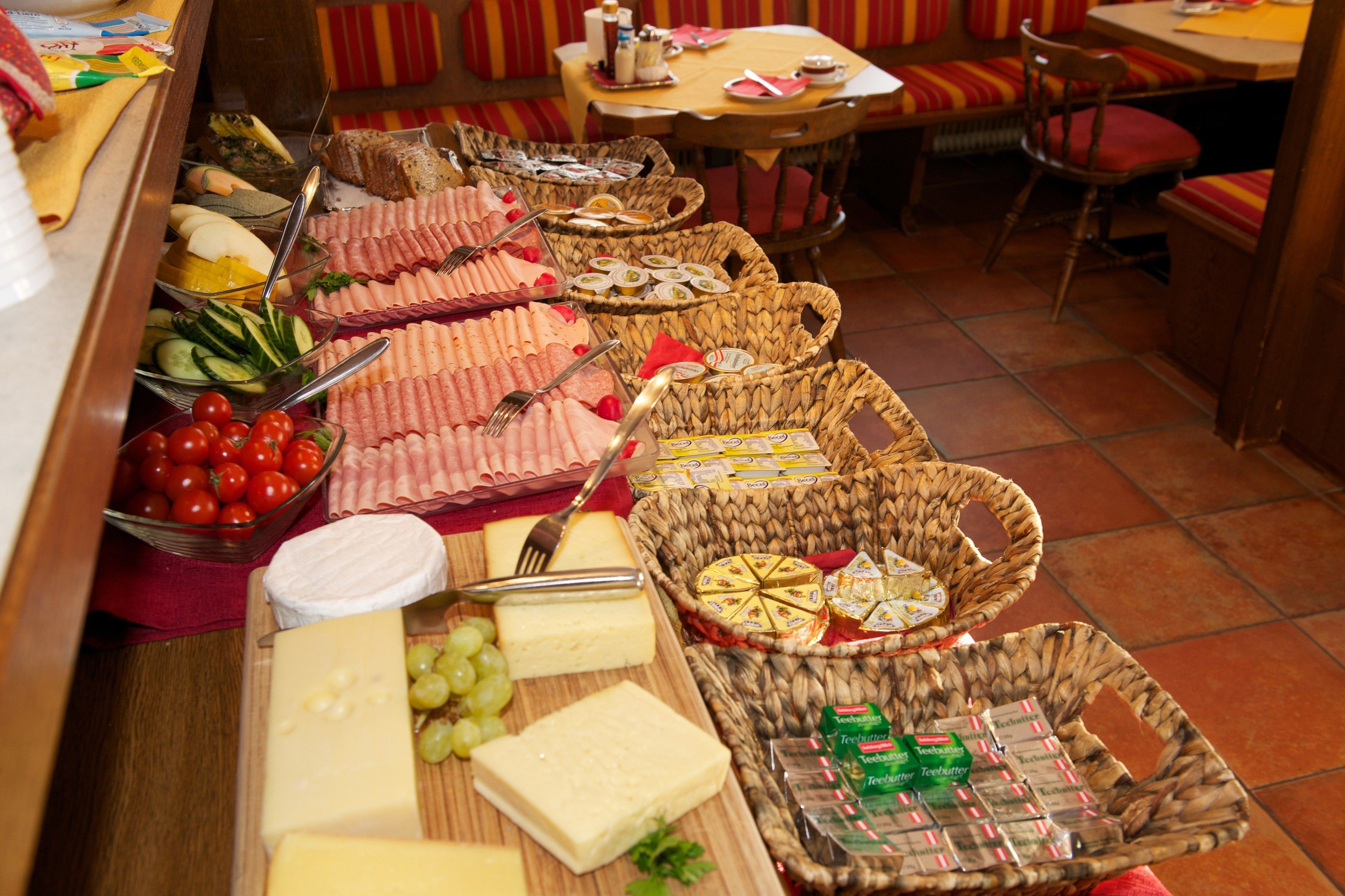 Daily buffet breakfast (EUR 18 per person)