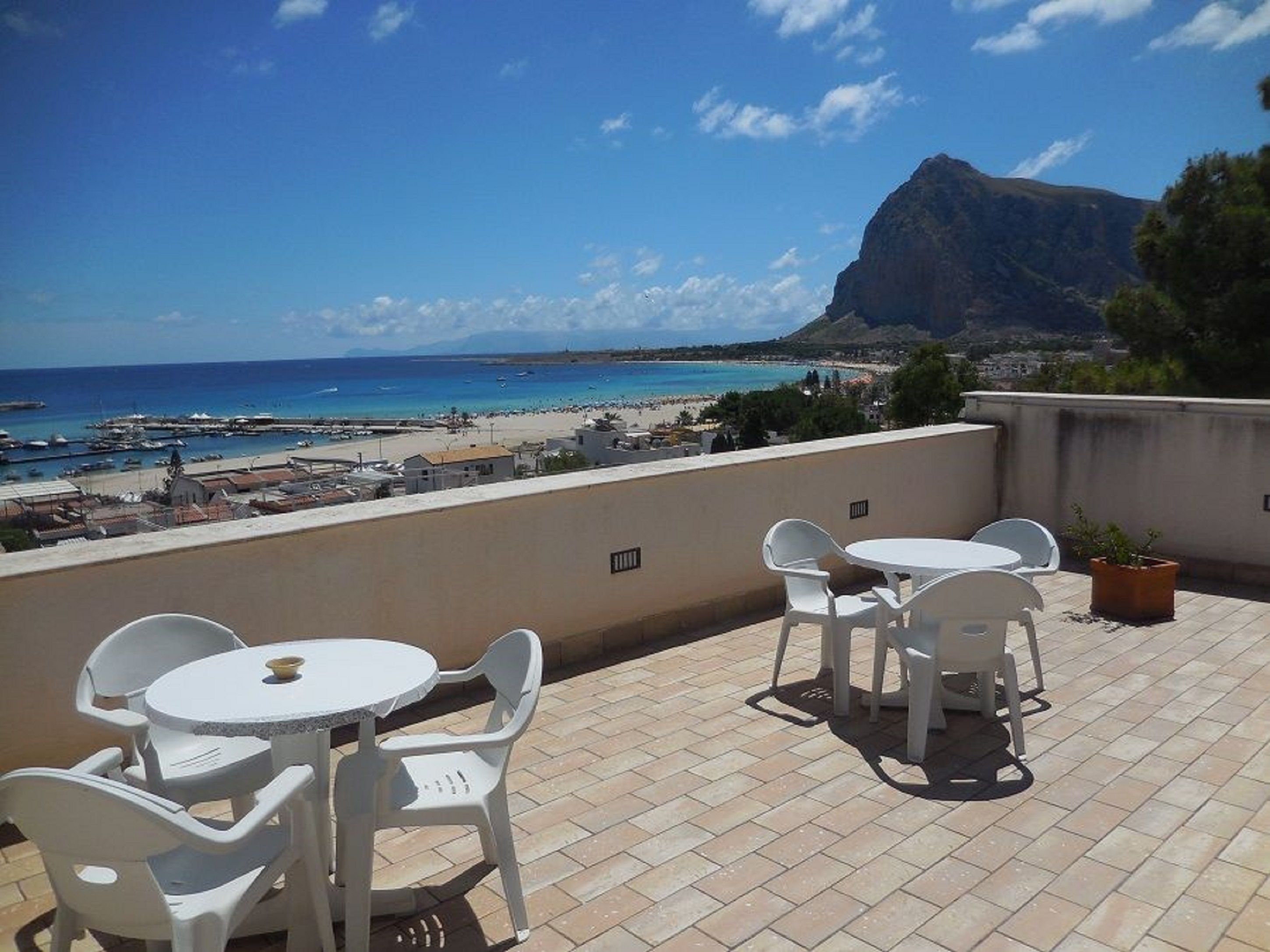 junior suite, non smoking, partial ocean view | beach/ocean view