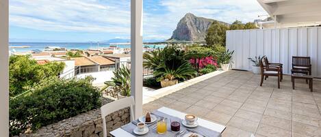 Desayuno típico de la región gratuito y diario