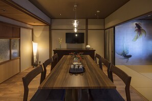 Hikoso-machi Gin no Ma | Living area