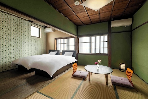 Traditional-Haus, 3Â Schlafzimmer, KĂŒche, Gartenblick