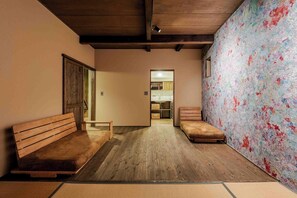 Traditional House, 3 Bedrooms, Kitchen, Garden View | In-room safe, individually decorated, individually furnished - Hisago (Kanazawa)