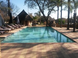 Pool - Das Landhaus Guest Lodge & Conferencing Center (Chartwell)