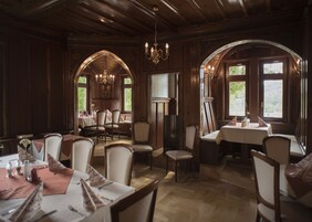 Se sirven almuerzos y cenas, cocina local e internacional