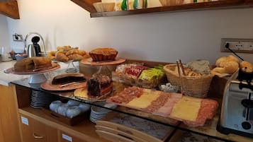 Tägliches inbegriffenes Frühstücksbuffet
