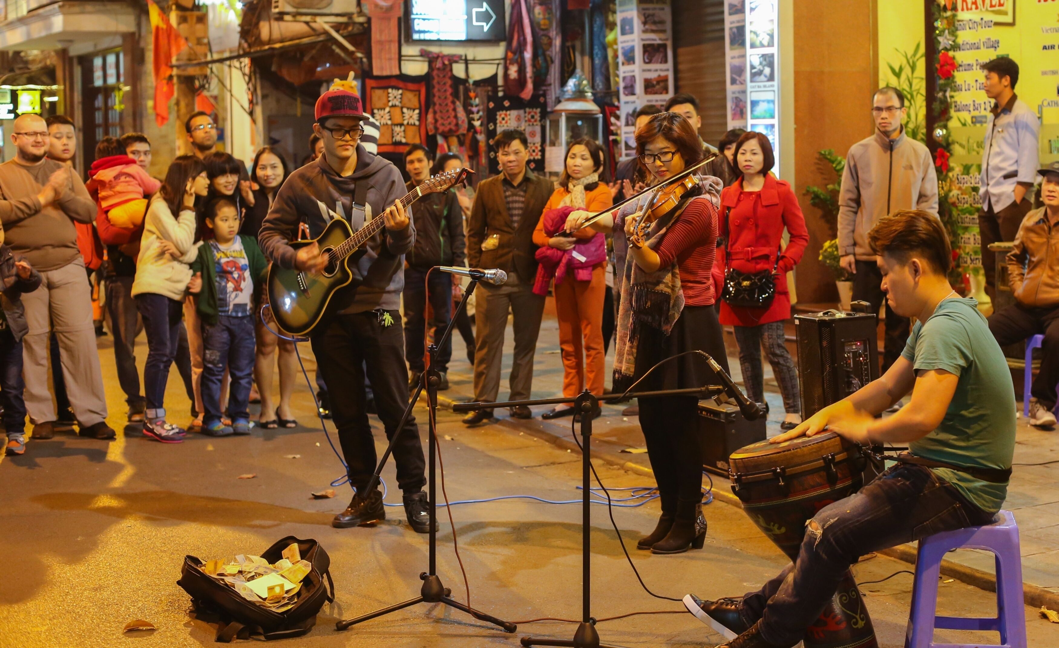 suite, city view | front of property