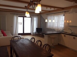 Deluxe Apartment, 2 Bedrooms (14 - Jolanda) | Private kitchen