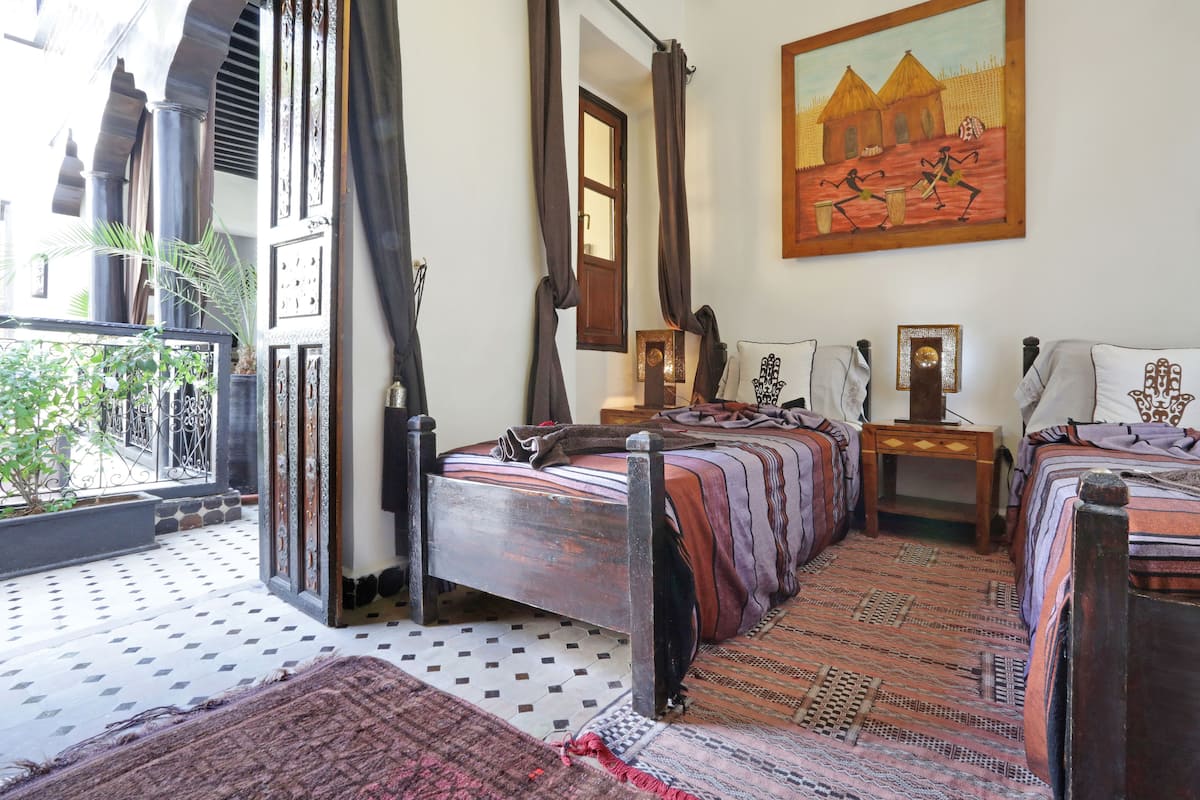 Camera Deluxe con letto matrimoniale o 2 letti singoli | Biancheria da letto di alta qualità, una cassaforte in camera