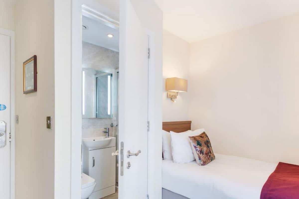 Standard Single Room | Premium bedding, in-room safe, soundproofing, iron/ironing board