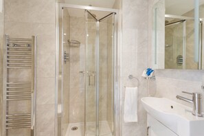 Douche de la salle de bain