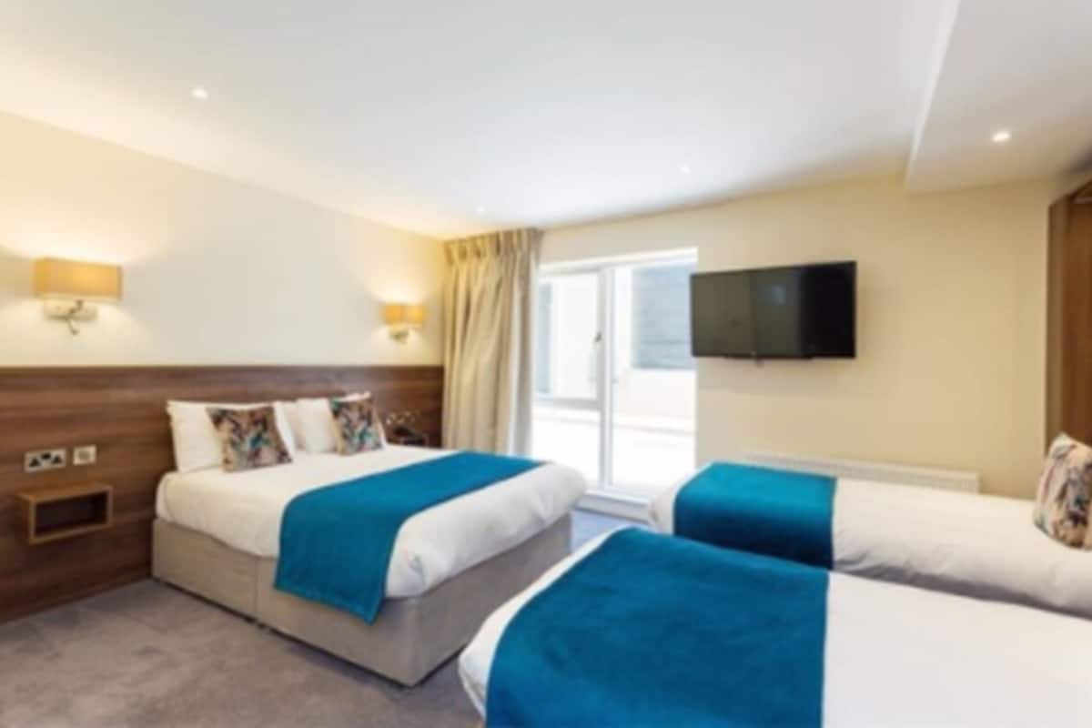 Standard Family Room | Premium bedding, in-room safe, soundproofing, iron/ironing board