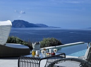 Huvila, yksityinen uima-allas | Terassi/patio