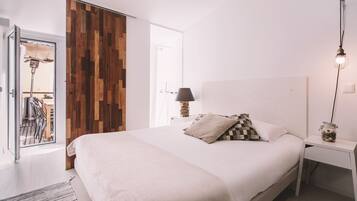 Double Room | Free WiFi, bed sheets