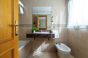Bathroom - IRAIPE ACHURI (Miranda de Ebro)