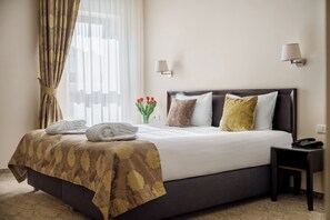 Business Double or Twin Room | Minibar, in-room safe, desk, soundproofing - Hotel Euterpe (Klaipeda)