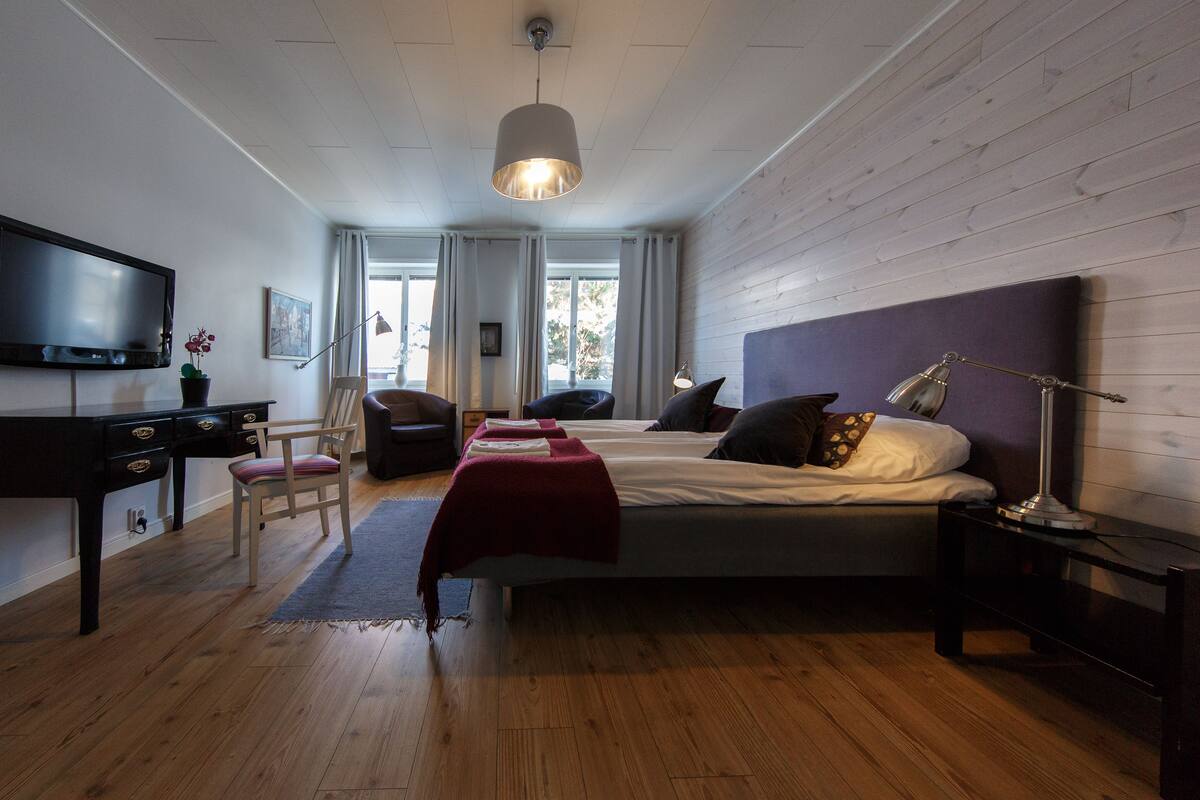 Desk, iron/ironing board, free WiFi, bed sheets