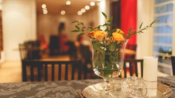 Free buffet breakfast