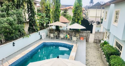 Topaz Luxury Suites & Apartments