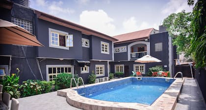 Topaz Luxury Suites & Apartments