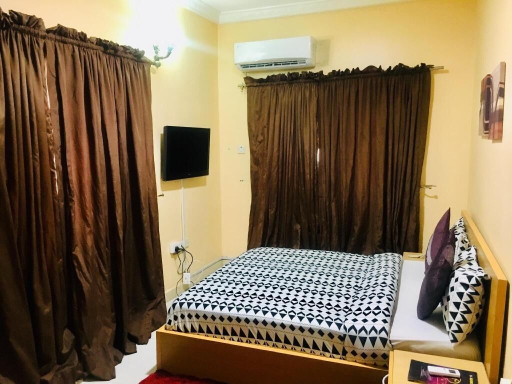 Cofres nos quartos, roupa de cama