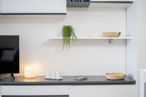 高级公寓, 1 间卧室 | 起居区 | 平板电视