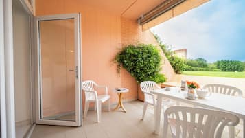 Standard-Apartment, 1 Schlafzimmer | Terrasse/Patio