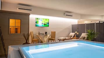 Tina de hidromasaje interior